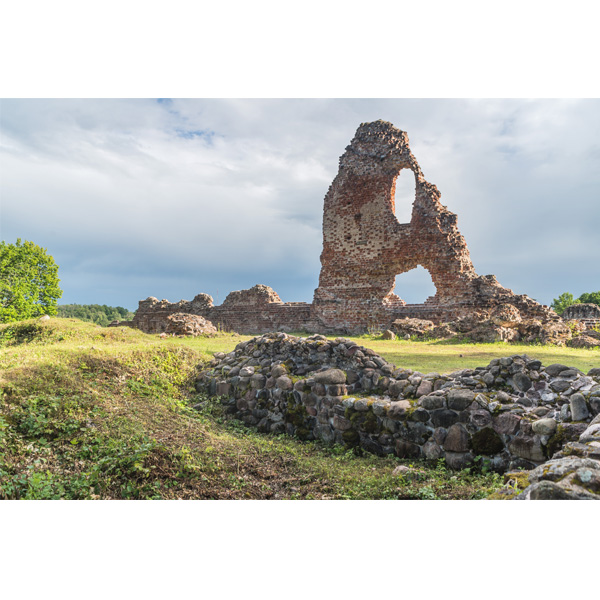 Viljandi, Burgruine, Grundmauern