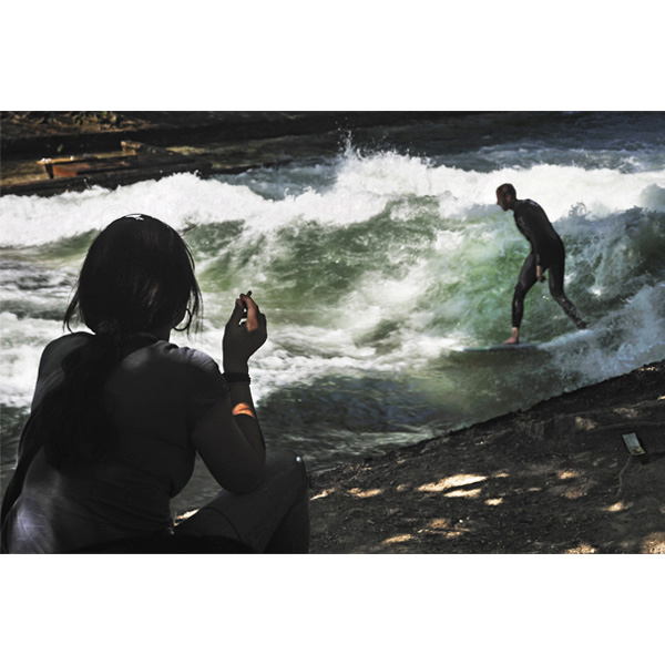 München, Eisbach, Surfer