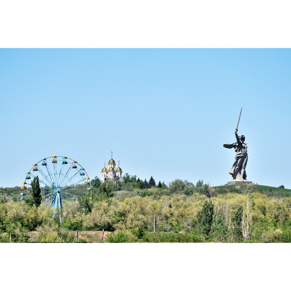 Wolgograd, Mutter-Heimat-Statue, Kirche, Riesenrad